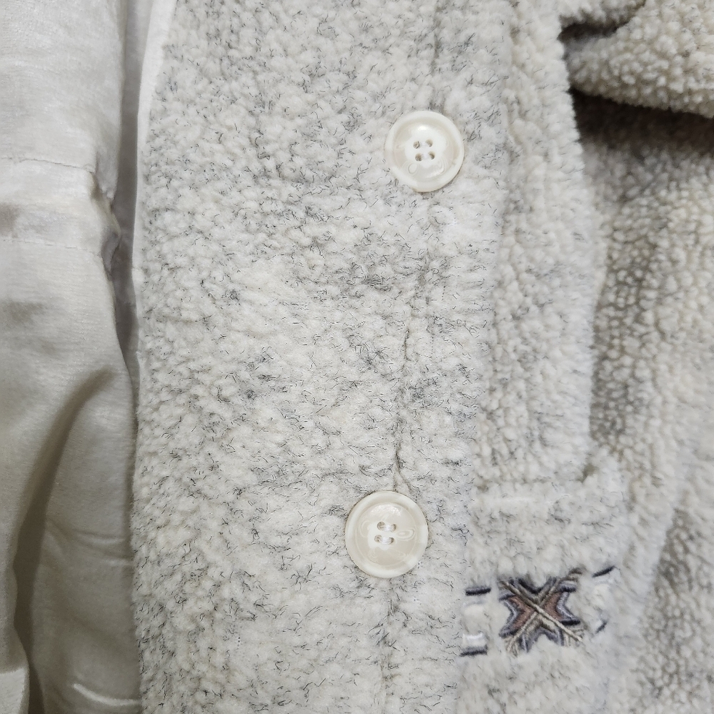 Cozy Cream Sherpa Button-Front Jacket - Picture 8 of 16